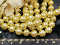 Бусина "жемчуг" 8мм светло-золотистая (стекло) (10шт.)