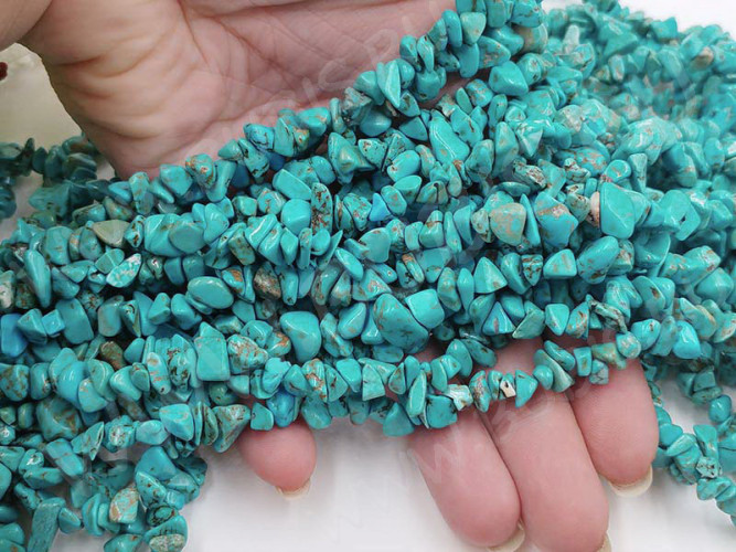 Крошка (галтовка) каменная 234 5-9мм Говлит голубо-бирюзовый (камни) (длинная нить прим. 90см)