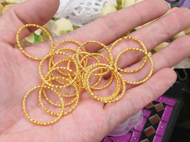 (СКИДКИ!!!) Кольцо декоративное 31 с огранкой витое разъёмное 25*25*1,7мм золотистое (Iron) (10шт.)