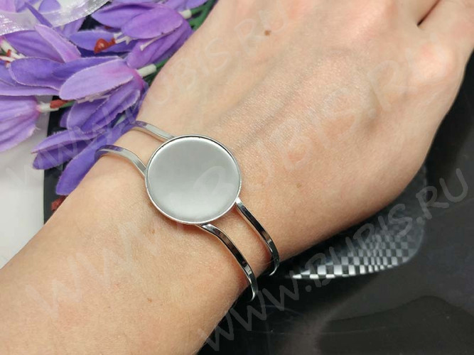 Основа (заготовка) для браслета №45 67*54*13мм раскрывающийся с сеттингом 25мм цвет платины (Brass)