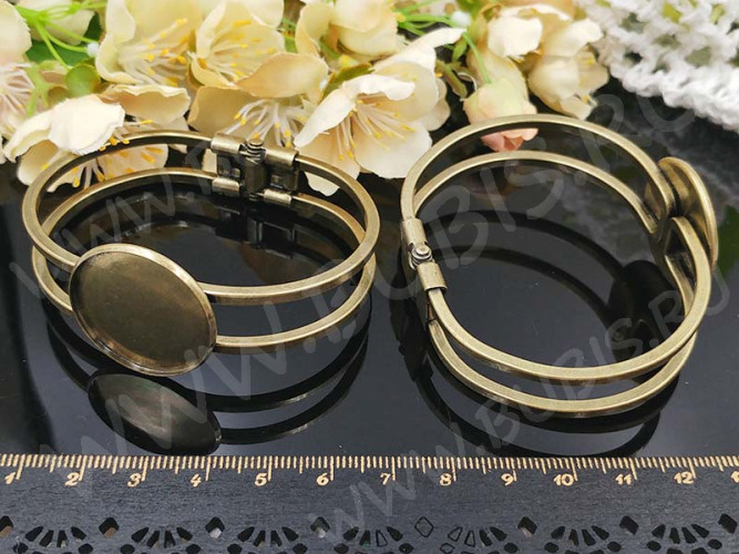 Основа (заготовка) для браслета №45 67*54*13мм раскрывающийся с сеттингом 25мм античная бронза (Brass)