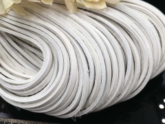 Шнур кожаный 45 полоска двусторонний 3*2мм белый (1м)