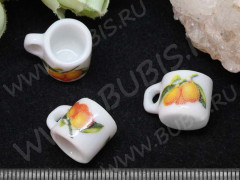 Фарфоровая бусина 38 подвеска Кружка 17*12,5*12,5мм белая с персиками (керамика)