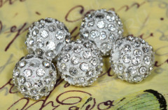 Бусина Шамбала 09 10мм белая (металл и стекло)