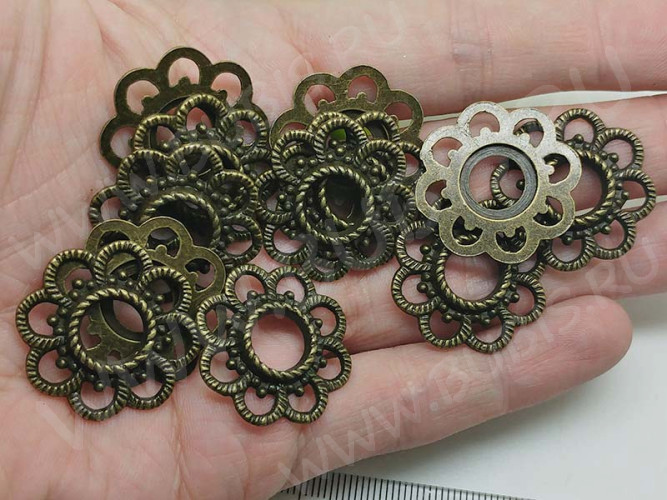 272 Коннектор Цветочек рамка 25*24,5*2,5мм античная бронза (литьё)