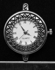 Заготовка для часов 135 с римскими цифрами Округлая 32*26*7,5мм цвет платины+белый (часы)