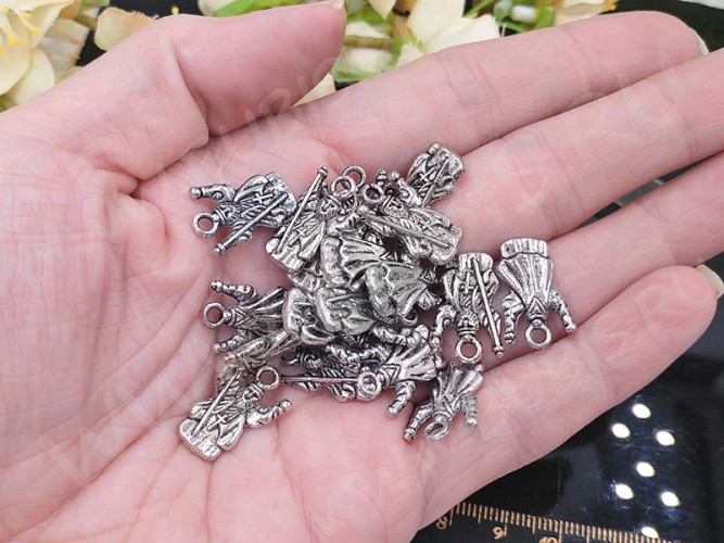 (СКИДКИ!!!) Подвеска Проповедник 01 3D 18*12*3мм античное серебро (литьё) (10шт.)