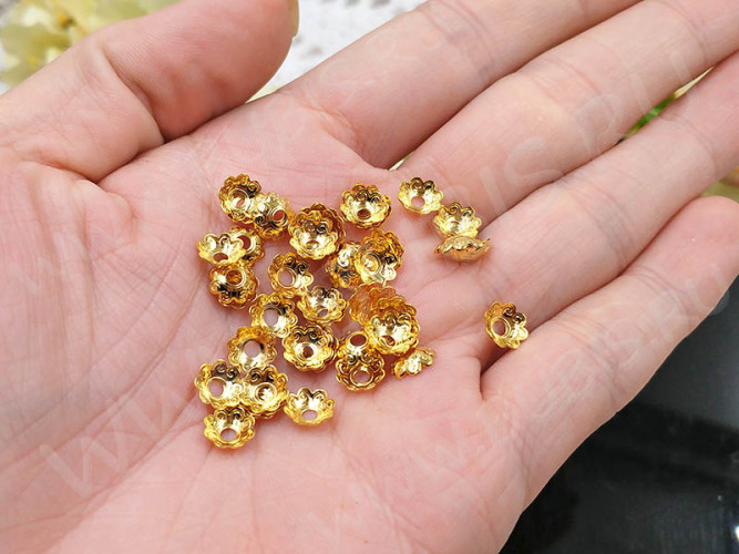 Шапочка тонкая 105 простая 45 Завитки 7*7*2мм золотистая (Хирургическая Сталь) (10шт.)