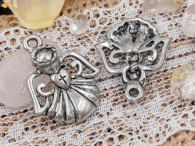 Подвеска Ангелочек 12 22,5*18*3мм античное серебро (литьё)