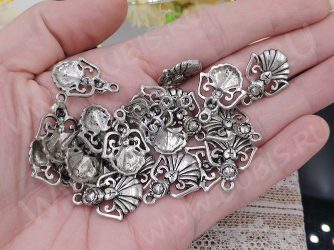 Подвеска Ангелочек 12 22,5*18*3мм античное серебро (литьё)