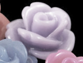 Кабошон декоративный 04 Розочка 11*10,5*6,5мм св.бл.фиолетовая непрозрачная (резин)