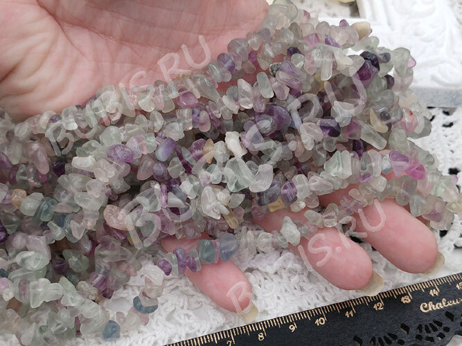 Крошка (галтовка) каменная 239 5-9мм Флюорит натуральный бледный (камни) (длинная нить прим. 80см)