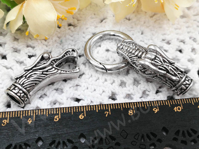 Замочек карабин №088 кольцо с концевиками Драконы 78*25*13мм античное серебро (литьё)