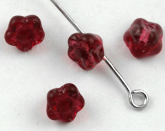 Подвеска Цветочек 01 7*7*5,5мм т.брусничный прозрачный (стекло) (10шт.)