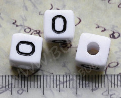 Бусина кубик большой 10*9,5мм с буквой &quot;O&quot; бело-чёрный непрозрачный (акрил)