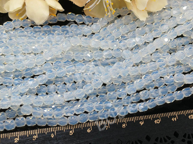 (ОПТ) Бусина каменная Бочонок 22 гранёный 5,5*5*5мм Лунный камень синт. (Опалит) (камни) (НИТЬ)