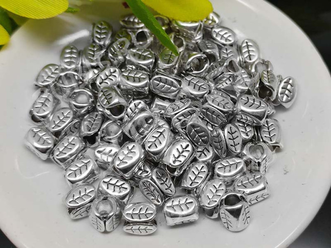 (СКИДКИ!!!) Бусина 021 Листики 7*5,5*5,5мм античное серебро (литьё) (10шт)