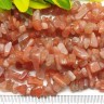 Крошка (галтовка) каменная 132 5-12мм Солнечный камень (Олигоклаз) натуральный (камни LUX) (нить 40см) Купить Крошка (галтовка) каменная 132 5-12мм Солнечный камень (Олигоклаз) натуральный (камни LUX) (нить 40см) с доставкой по России