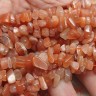 Крошка (галтовка) каменная 132 5-12мм Солнечный камень (Олигоклаз) натуральный (камни LUX) (нить 40см) Купить Крошка (галтовка) каменная 132 5-12мм Солнечный камень (Олигоклаз) натуральный (камни LUX) (нить 40см) с доставкой по России