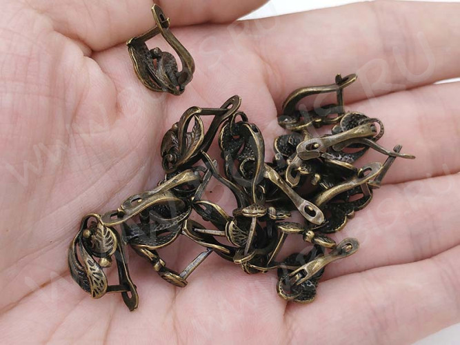 Швензы с английским замком №81 Листики 17*11*10мм античная бронза (Brass) (1 пара)