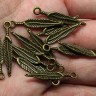 Купить (СКИДКИ!!!) Подвеска Пёрышко 04 3D 29*5*1,5мм античная бронза (литьё) (10шт.) с доставкой по России