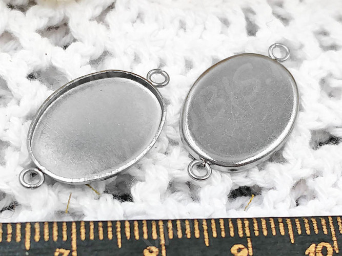 366 Коннектор-сеттинг Овал (сеттинг 14*10мм) 21*11*1,4мм цвет платины (Хирургическая Сталь)