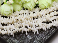 (ОПТ) Бусина каменная Палочки 03 6-12*1,5-3,5мм Коралл молочный натуральный (камни) (НИТЬ)