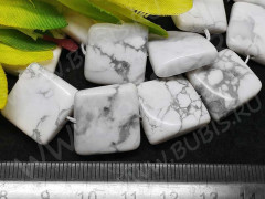 Бусина каменная Квадрат 04 закрученный 17*16*6мм Кахолонг белый (камни)