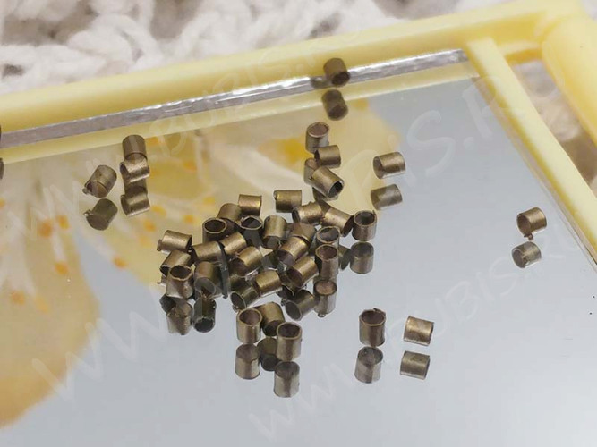 Зажимные бусины 01 трубочки 1,5-2мм античная бронза (Brass) (ок.100шт.)