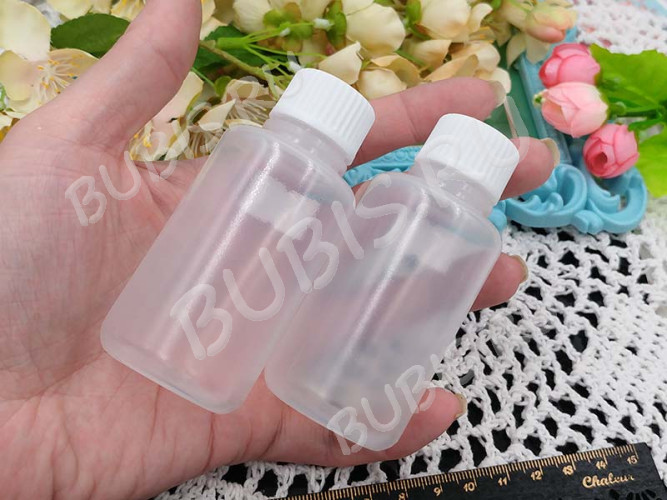 Контейнер для хранения 29 Бутылочка круглая с винтовой крышкой 8,5*4*4см полупрозрачная (пластик)