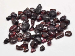 Наполнение для смолы и бутылочек 141 каменная крошка БЕЗ отверстий 2-8*2-4мм Гранат натуральный (декор)