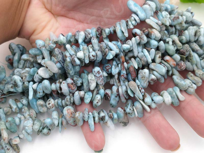 (ОПТ) Бусина каменная Бесформенная 18 клычки 11-17*4-8*2-6мм Ларимар натуральный (камни LUX) (НИТЬ 19-20см)