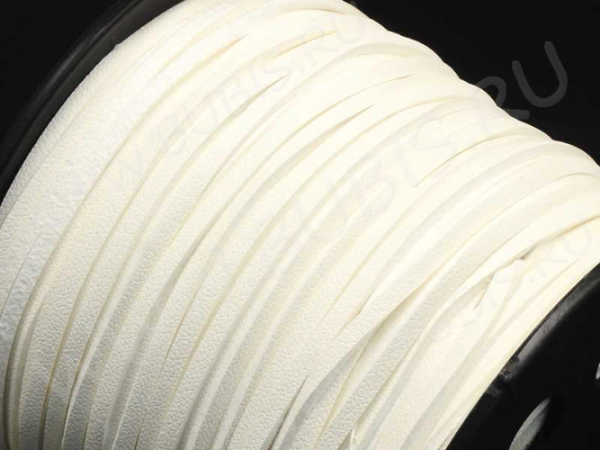 Шнур кожаный 49 кожзам полоска 2,7*1,5мм кремовый белый (1м)