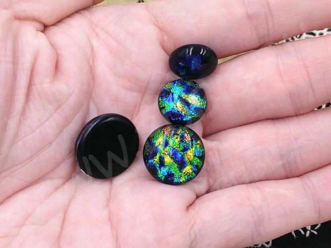 Кабошон Фьюзинг 049 Круглый 12-18мм Дихроик на черном Сине-зеленый-желто-фиолетовый Рельеф DD