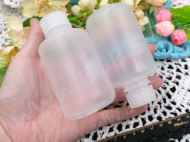 Контейнер для хранения 30 Бутылочка круглая с винтовой крышкой 10*5*5см полупрозрачная (пластик)