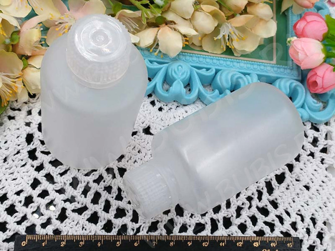 Контейнер для хранения 30 Бутылочка круглая с винтовой крышкой 10*5*5см полупрозрачная (пластик)