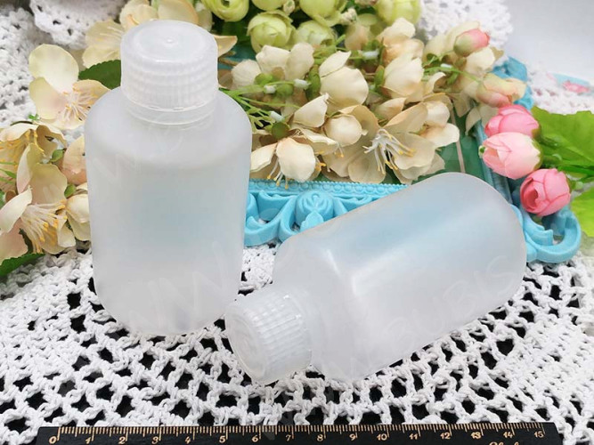 Контейнер для хранения 30 Бутылочка круглая с винтовой крышкой 10*5*5см полупрозрачная (пластик)