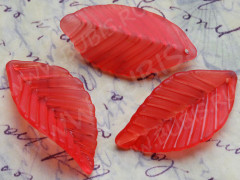 Подвеска акриловый Листик 11 матовый 36*18,5*7мм св.красный полупрозрачный (акрил)