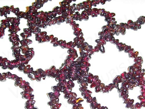 Крошка (галтовка) каменная 206 4-7мм Гранат натуральный (камни) (длинная нить прим. 80см)