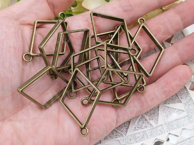 Подвеска Рамка 04 Ромб 40*25,5*3,5мм античная бронза (литьё)