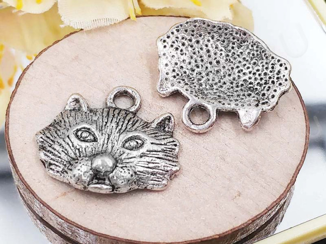 Подвеска Кошка 12 мордочка 19*16,5*4мм античное серебро (литьё)