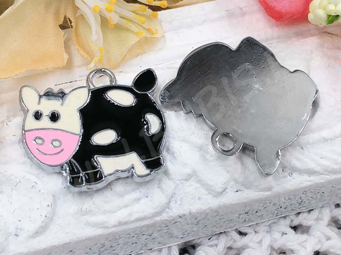 Подвеска Корова 02 23,5*22*1,8мм бело-чёрная (цветные подвески)