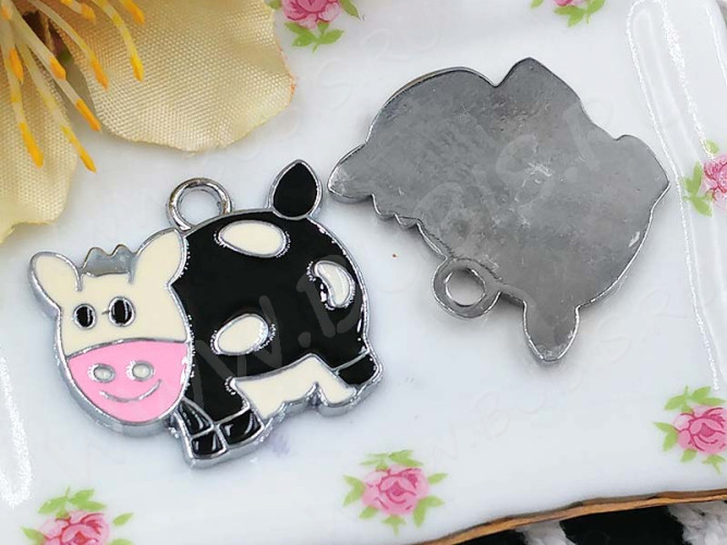 Подвеска Корова 02 23,5*22*1,8мм бело-чёрная (цветные подвески)