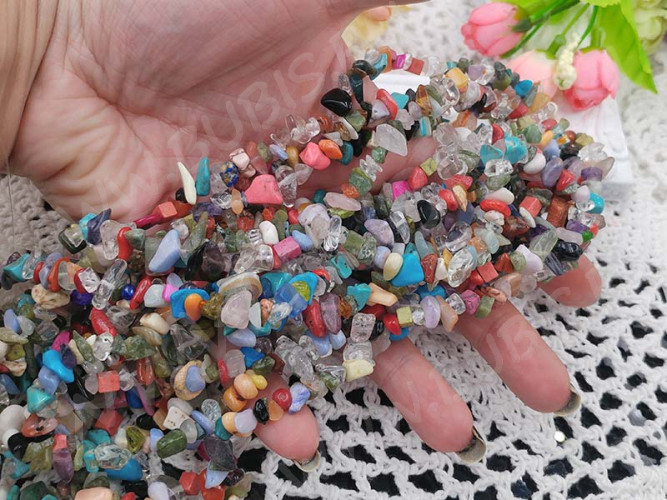 Крошка (галтовка) каменная 230 5-9мм Микс №01 яркий непрозрачно-полупрозрачный (камни) (длинная нить прим.80см)