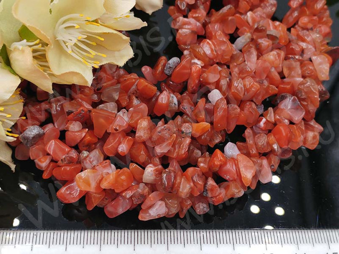 Крошка (галтовка) каменная 150 5-9мм Карнелиан (Сердолик) тёмный натуральный (камни) (нить 43-45см)