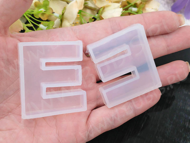 Молд 134 для эпоксидной смолы 43*39*10мм Буква E (силикон)