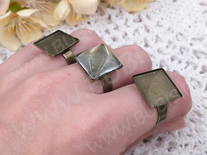 (СКИДКИ!!!) Кабошон стеклянный 38 Квадрат выпуклый 15*15*5мм прозрачный (стекло) (10шт)