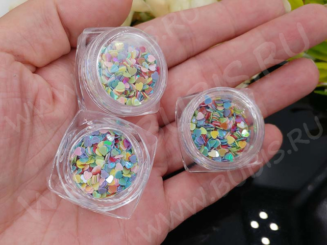 Наполнение для смолы и бутылочек 037 Сердечки 3мм в контейнере 29*29*15мм микс (украшения)