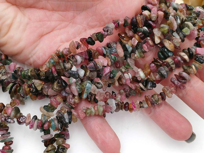 Крошка (галтовка) каменная 208 4-8мм Турмалин натуральный (камни) (длинная нить прим. 90см)