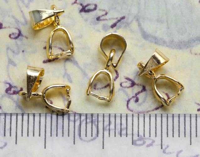 Держатель кулона 012 гладкий с пробой 18KGP 13*5*2,5мм золотистый (Brass)